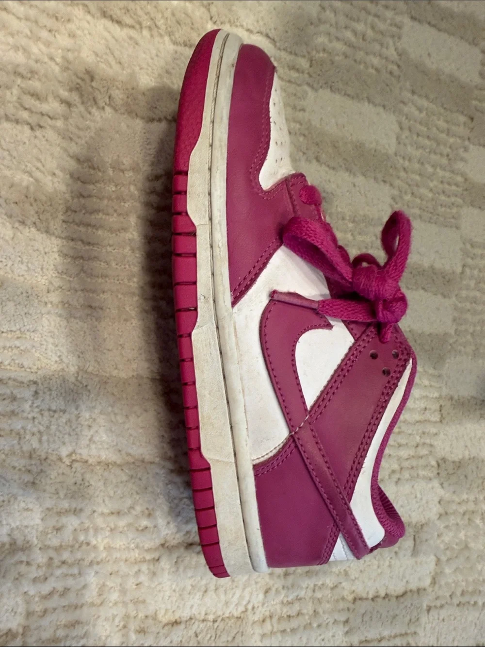 Nike vibrant pink